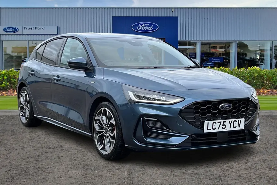 2025 Ford Focus ST Line X LC75YCV