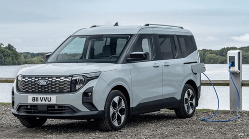 Ford E-Tourneo Courier