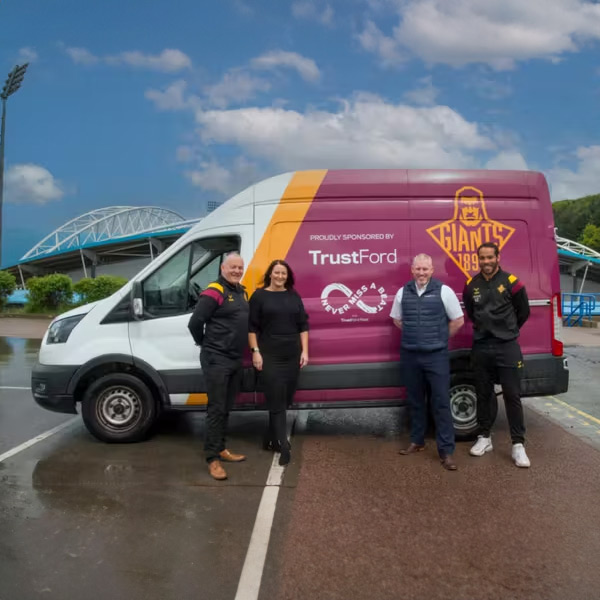 TrustFord donate Ford Transit Kit Van to Huddersfield Giants Men’s Rugby League Club